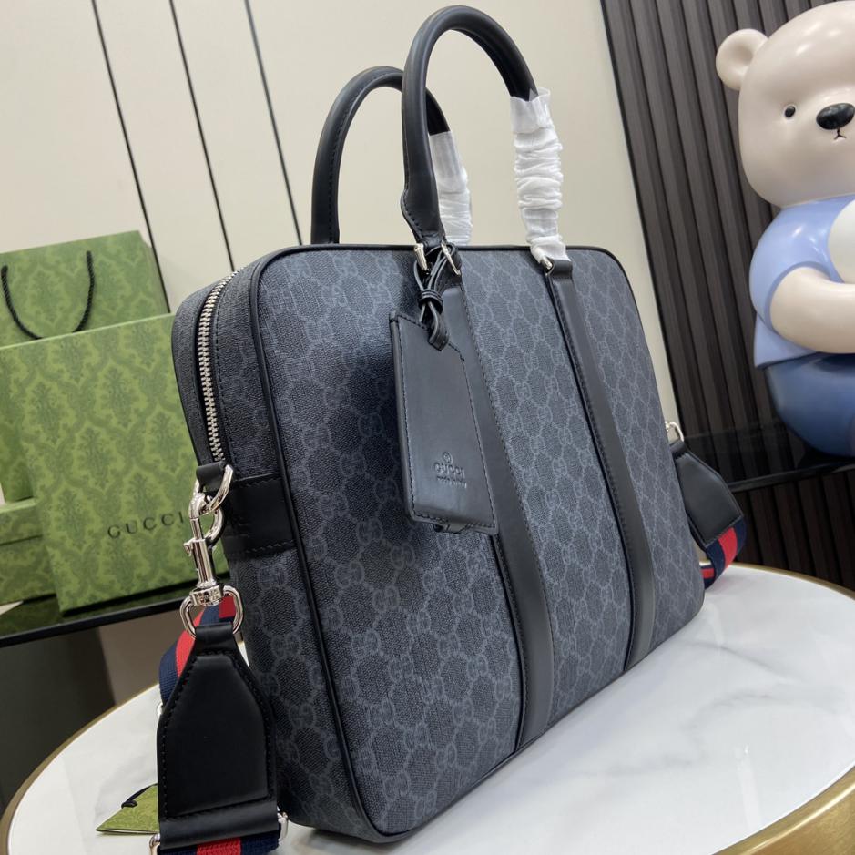 Cartella iconica in stile Gucci GG