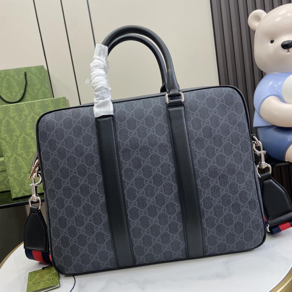 Cartella iconica in stile Gucci GG