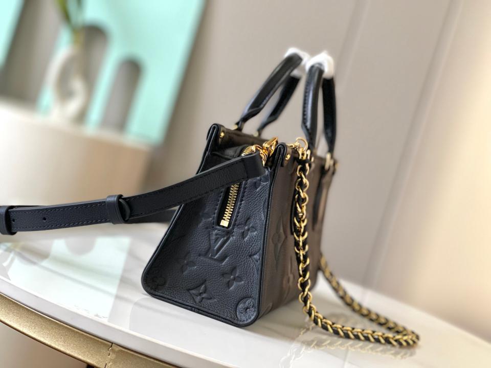 Louis Vuitton OnTheGo East West