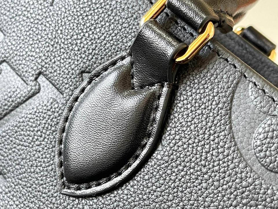Louis Vuitton OnTheGo East West