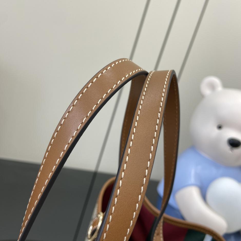 Gucci GG Emblem